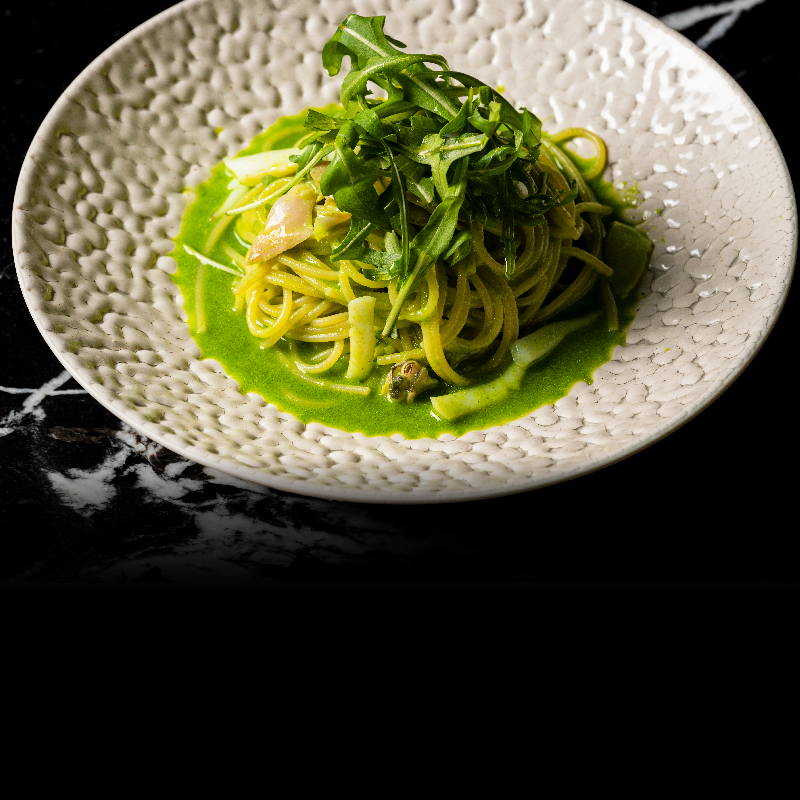 ハマグリと甲イカのルッコラジェノベーゼパスタ